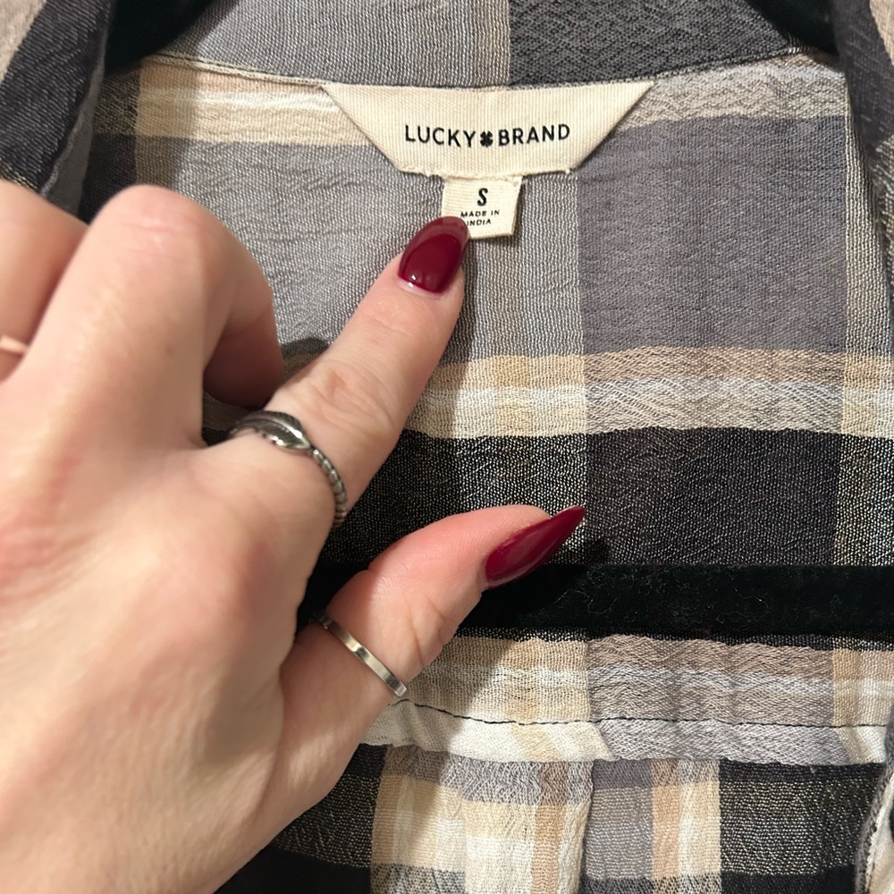 Like New Lucky Brand Plaid Button Down Shirt Size S (M/L Fit) - Picture 3 of 10
